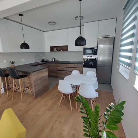 Sunflower Apartments Zrenjanin Exterior photo